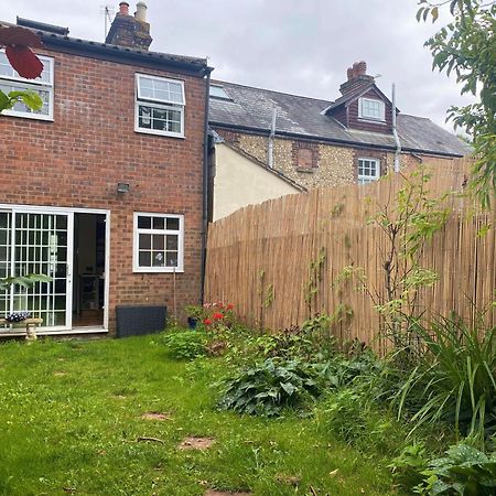Bumblebee Cottage - Cosy Cottage In Area Of Outstanding Natural Beauty Hemel Hempstead Exterior photo